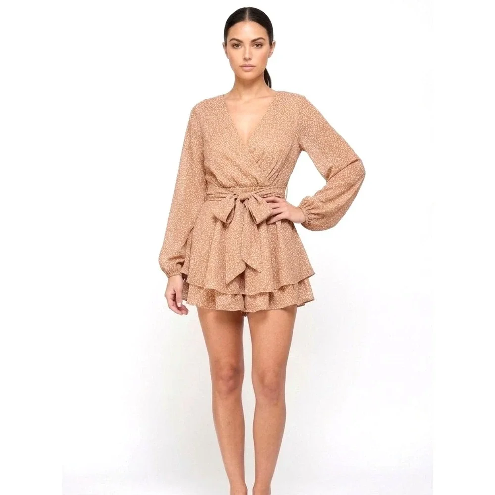 Japna Women Small Tan Animal Print Long Sleeve‎ V Neck Tiered Ruffle Mini Romper
